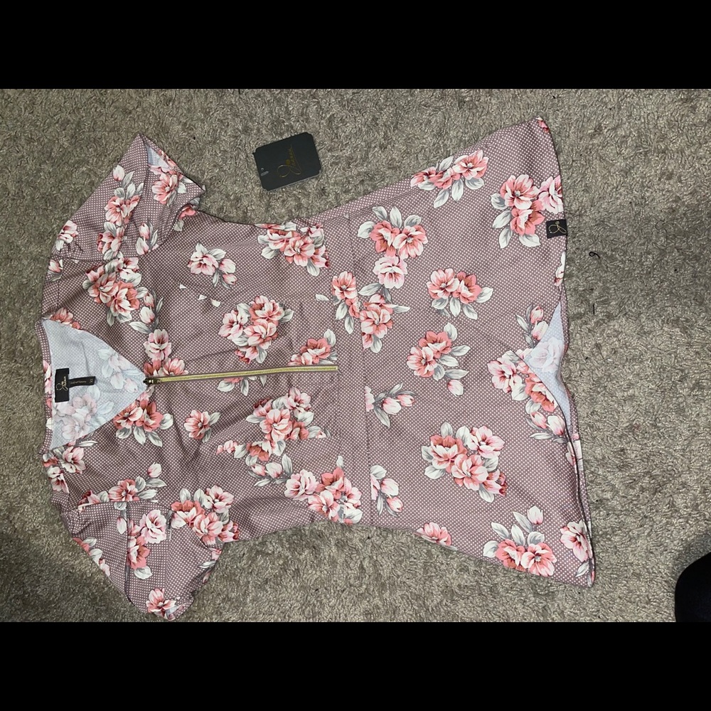 Jannu scrub top